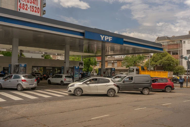 Posto da YPF na Argentina (Sebastian Lopez Brach/Bloomberg/Getty Images)