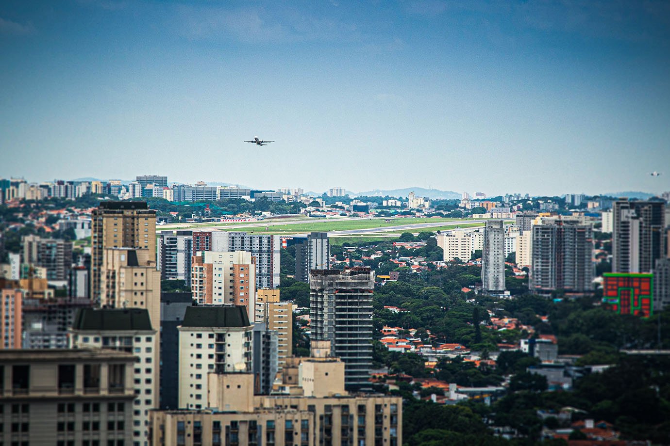 Itaú leiloa 57 imóveis com lances a partir de R$ 29 mil