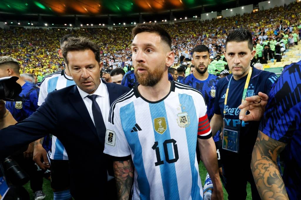 Brasil x Argentina: Messi critica agressão entre torcedores, após confusão no Maracanã