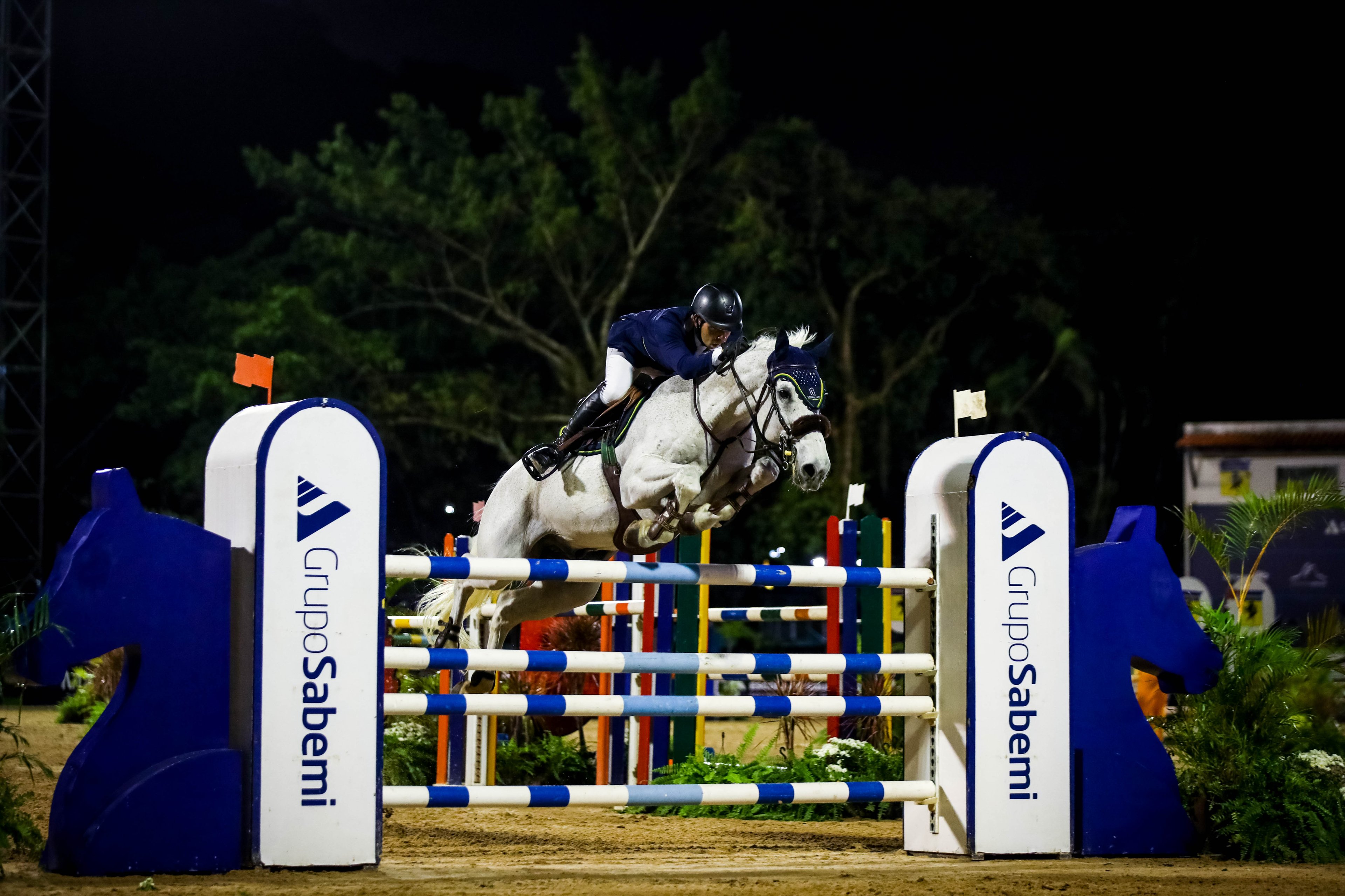 Melhores cavaleiros do Brasil disputarão concurso internacional de saltos no Rio