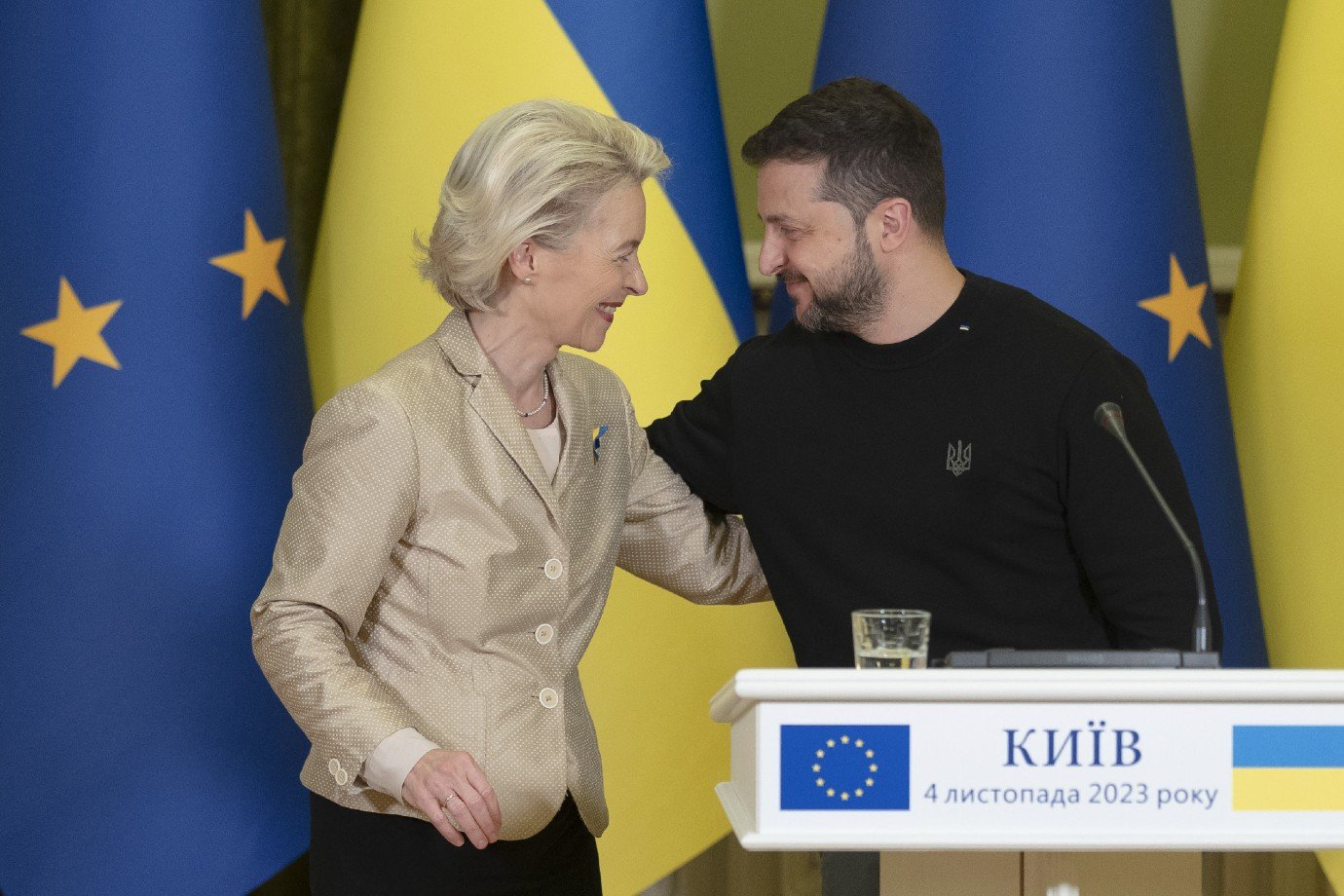 Von der Leyen e Zelensky conversam sobre recomendações para entrada da Ucrânia na UE