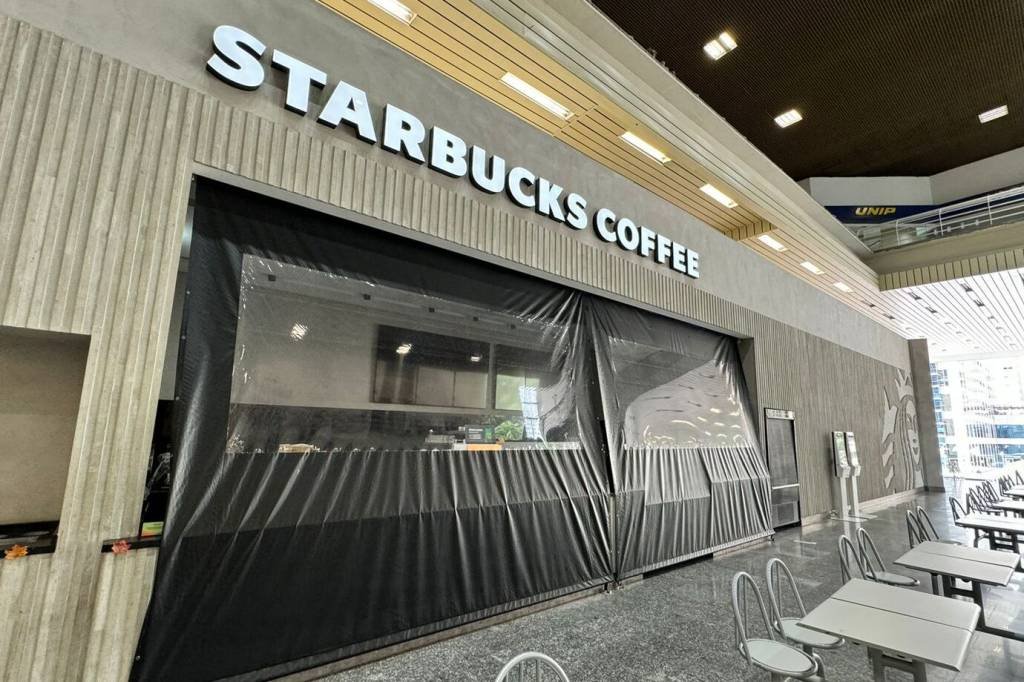 Starbucks: operação no prédio da Cásper Líbero não está funcionando; SouthRock também tem a sede no local (Daniel Giussani/Exame)