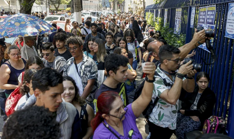 Enem: estudantes que faltaram no primeiro dia podem fazer a prova do segundo dia? (Paulo Pinto/Agência Brasil)