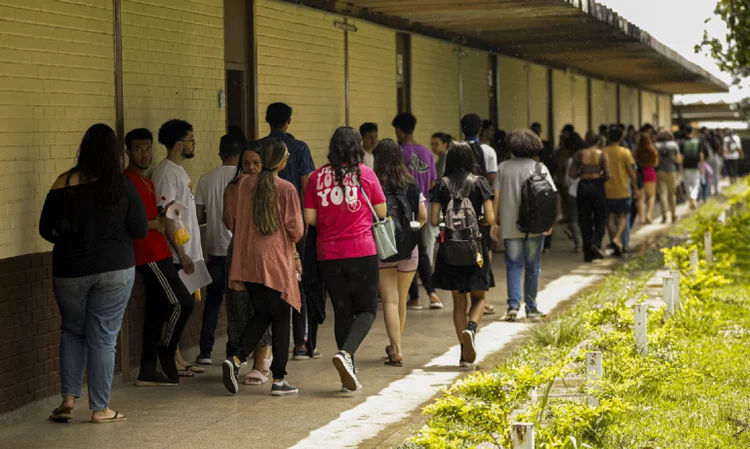 Enem: prova começa às 13h30 (Joédson Alves/Agência Brasil)