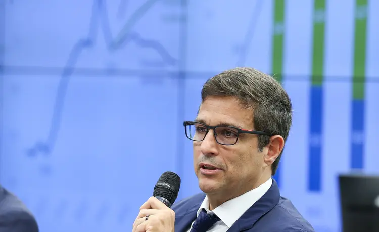 Campos Neto: "Vemos os bancos centrais subindo juros, mas em vários países do mundo o fiscal não acompanha o mesmo esforço" (Lula Marques/Agência Brasil)