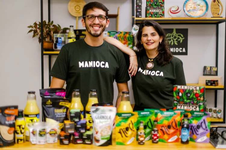 Manioca: Paulo Reis e Joanna Martins, cofundadores da foodtech investida pela Ajinomoto (Divulgação/Divulgação)