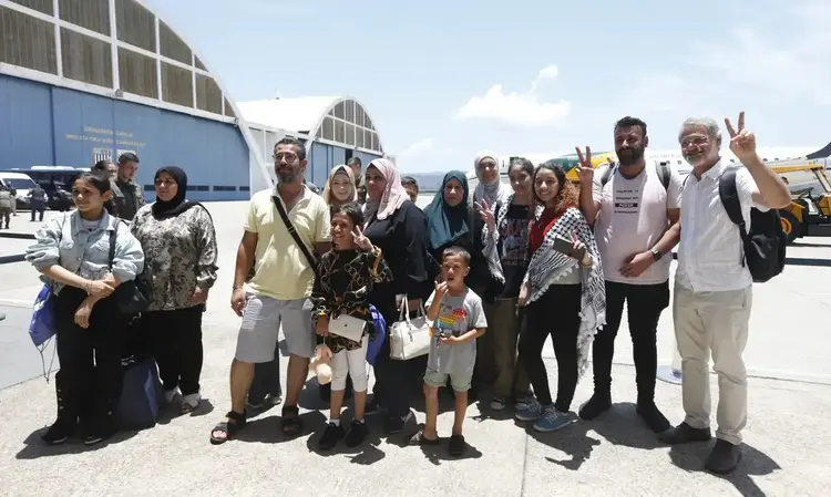 Repatriados chegam à São Paulo: localização exata do abrigo não foi revelada por questões de segurança (Paulo Pinto/Agência Brasil)