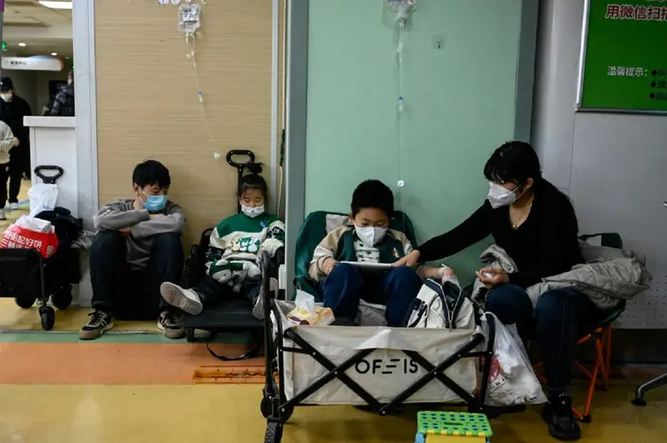 China: autoridades de saúde do país e os meios de comunicação estatais relataram nas últimas semanas um aumento nos casos de pneumonia bacteriana (AFP/AFP Photo)
