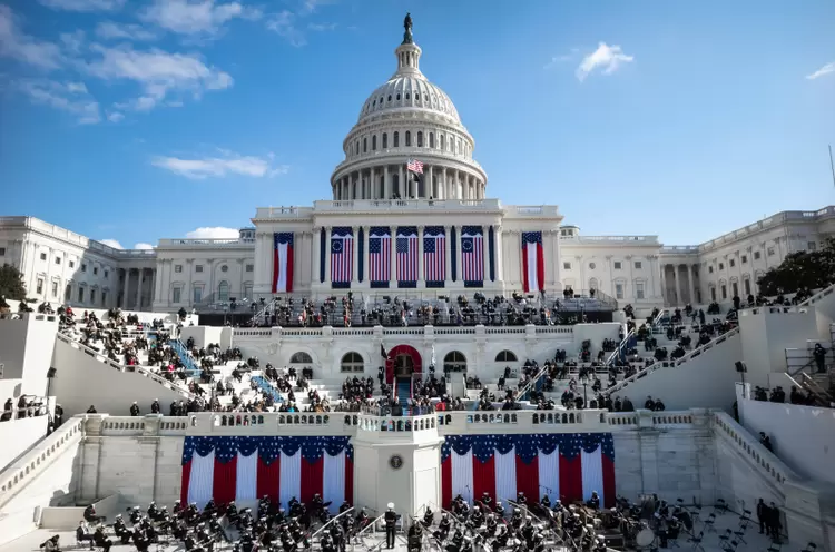 Congresso dos EUA, decorado para a posse de Joe Biden, em janeiro de 2021 (Chuck Kennedy/White House Photo/Divulgação)