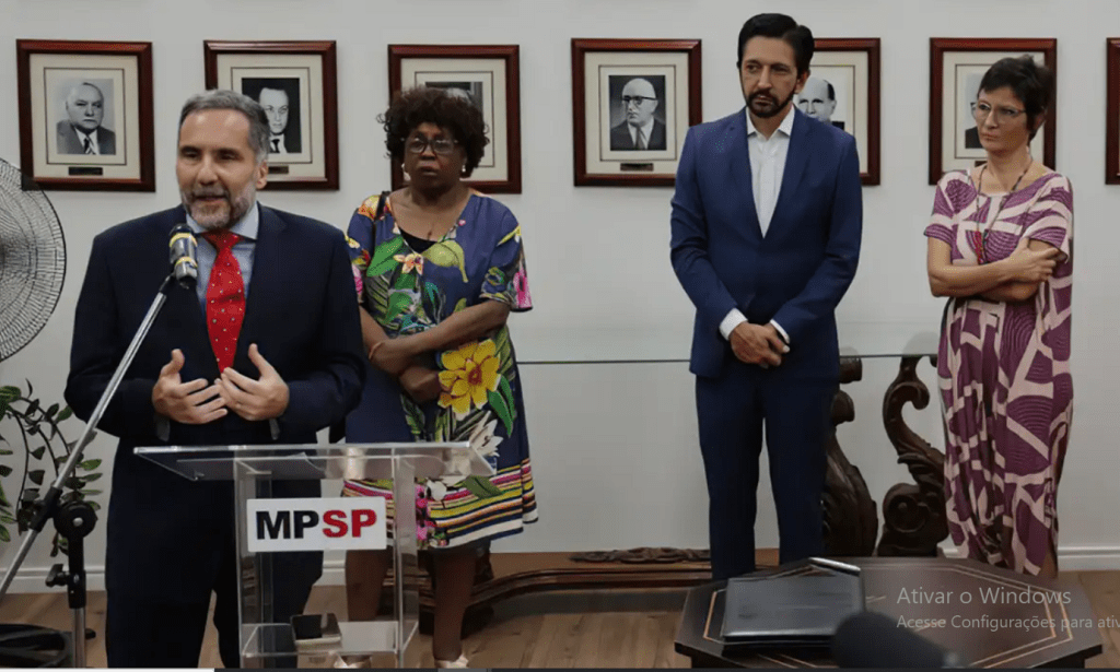 Prefeitura de SP e MP assinam termo de cooperação contra o racismo