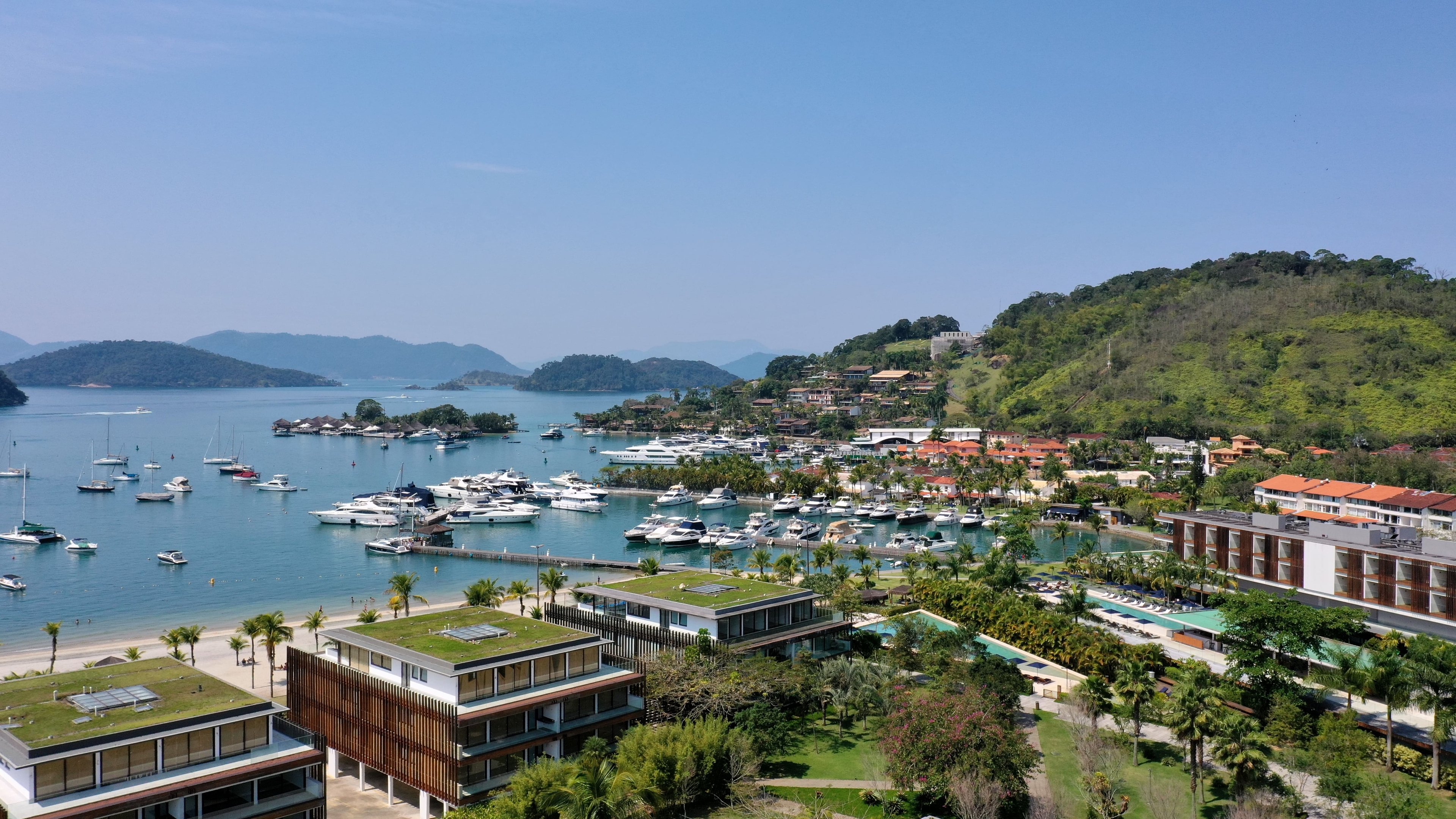 Moda em Trancoso, Angra dos Reis, Rio de Janeiro: marcas abrem lojas em hotéis