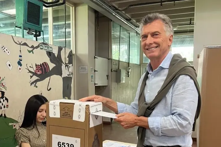 O ex-presidente Mauricio Macri, ao votar nas eleições argentinas (Mauricio Macri no X/Reprodução)