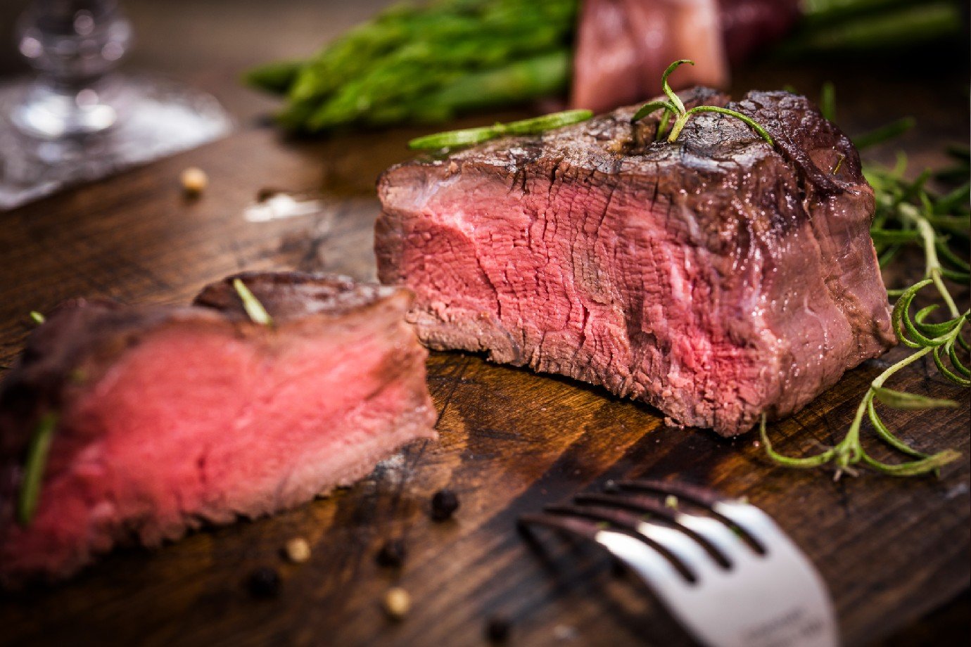 Filé-mignon ficou 12% mais barato e preço da picanha caiu 9% este ano