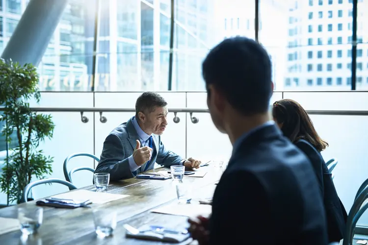 Marcelo Mascaro, advogado trabalhista: Havendo a justa causa, o empregado pode encerrar a relação de emprego por iniciativa própria e ainda assim receber todas os direitos  (Divulgação: 10'000 Hours/Getty Images)