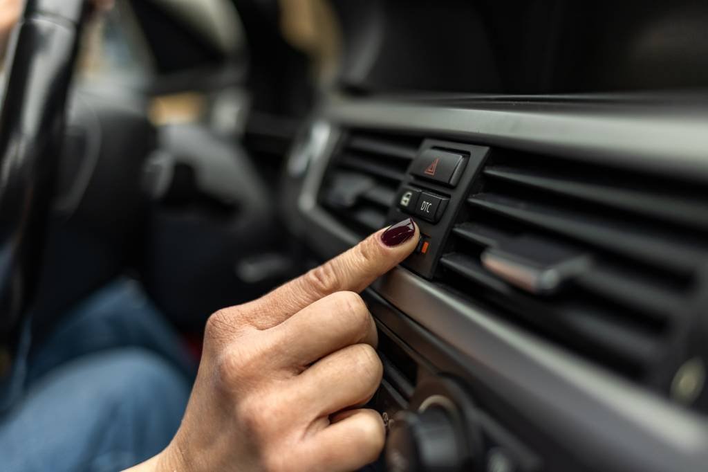 Nova onda de calor: veja dicas para usar o ar-condicionado do carro gastando menos gasolina