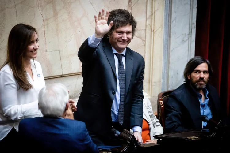 Na véspera, Milei assinou o seu primeiro decreto na Casa Rosada reduzindo o número de ministérios de 18 para nove (Divulgação: Tomas Cuesta / Correspondente autônomo/Getty Images)