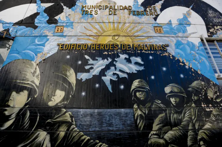 Guerra das Malvinas: mural em Caseros, Argentina, lembra o conflito (Gabriel Rossi/Getty Images)