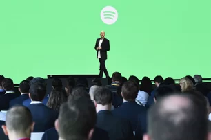 Imagem referente à matéria: “Atrapalhou o dia-a-dia mais que esperávamos”, admite CEO do Spotify após demitir 1.500 pessoas