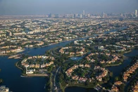Imagem referente à notícia: Dubai bate novo recorde e recebe 9,8 milhões de turistas no primeiro semestre de 2025