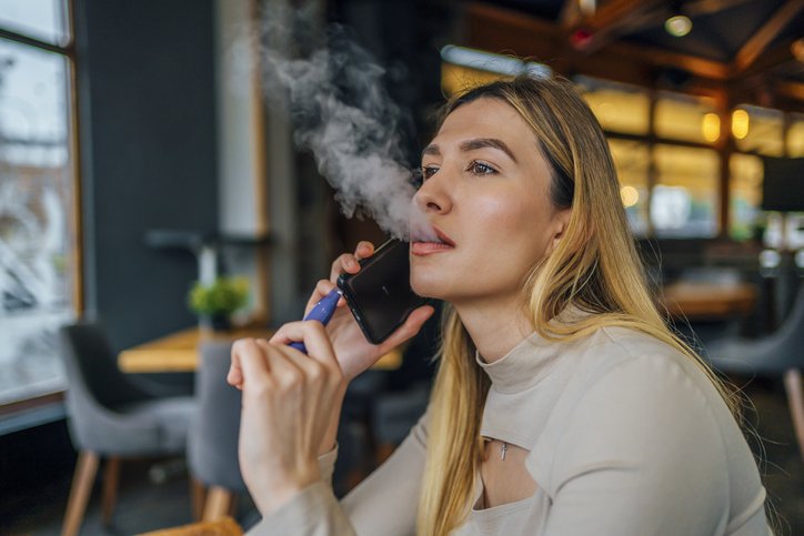 Vape? Campanha incentiva população a participar da consulta pública sobre cigarros eletrônicos