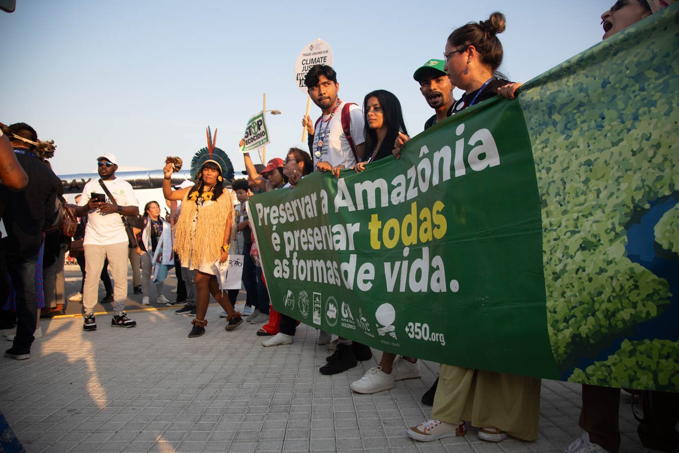 COP28 - Protestos dos ativistas pedindo fim do petroóeo e outras reivindicações 

Foto: Leandro Fonseca
Data: 09/12/2023