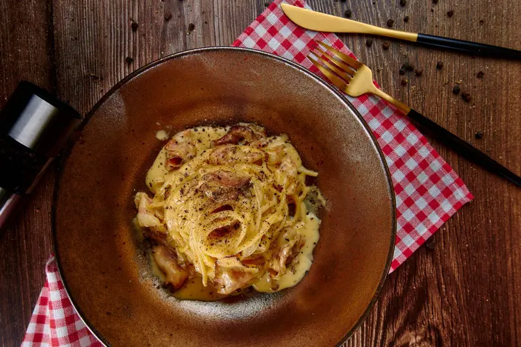 Spaghetti a carbonara do Modern Mamma Osteria. (Divulgação/Divulgação)