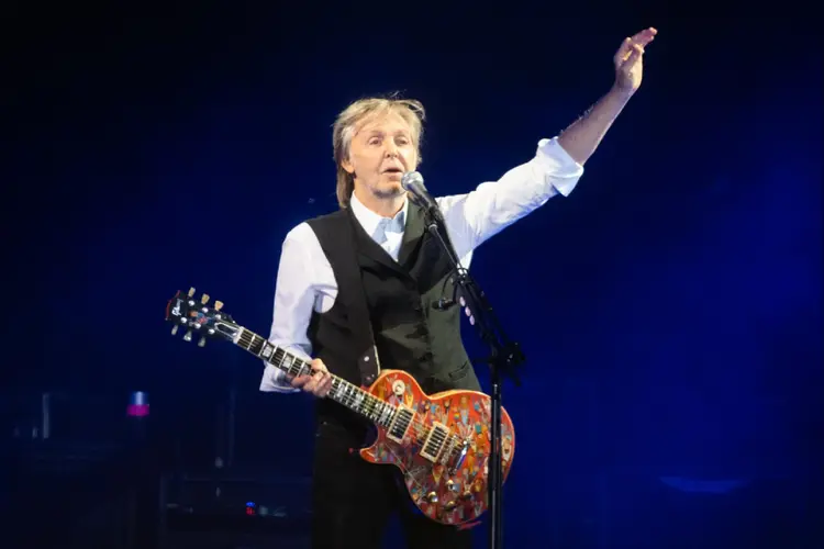 Paul McCartney segue enchendo estádios ao longo da sua carreira (Samir Hussein/Getty Images)