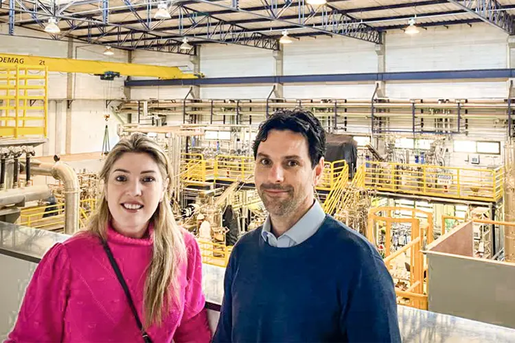 Rosana Goldbeck e Leonardo Vieira, do Future Cow:  vamos produzir para testar a nossa tecnologia em uma planta industrial (Future Cow/Divulgação)
