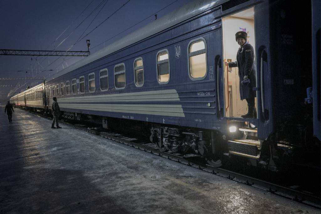 Em meio à guerra, Putin promete trens de alta velocidade em regiões anexadas da Ucrânia