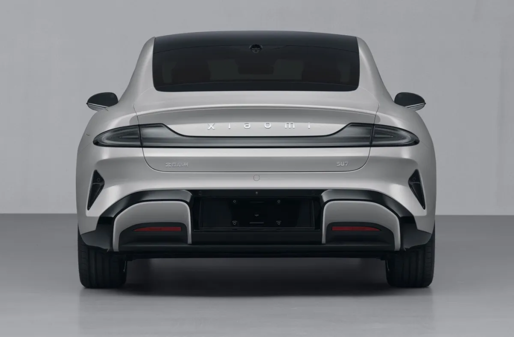 Xiaomi mostra detalhes do seu primeiro carro elétrico e quer competir com Tesla e Porsche