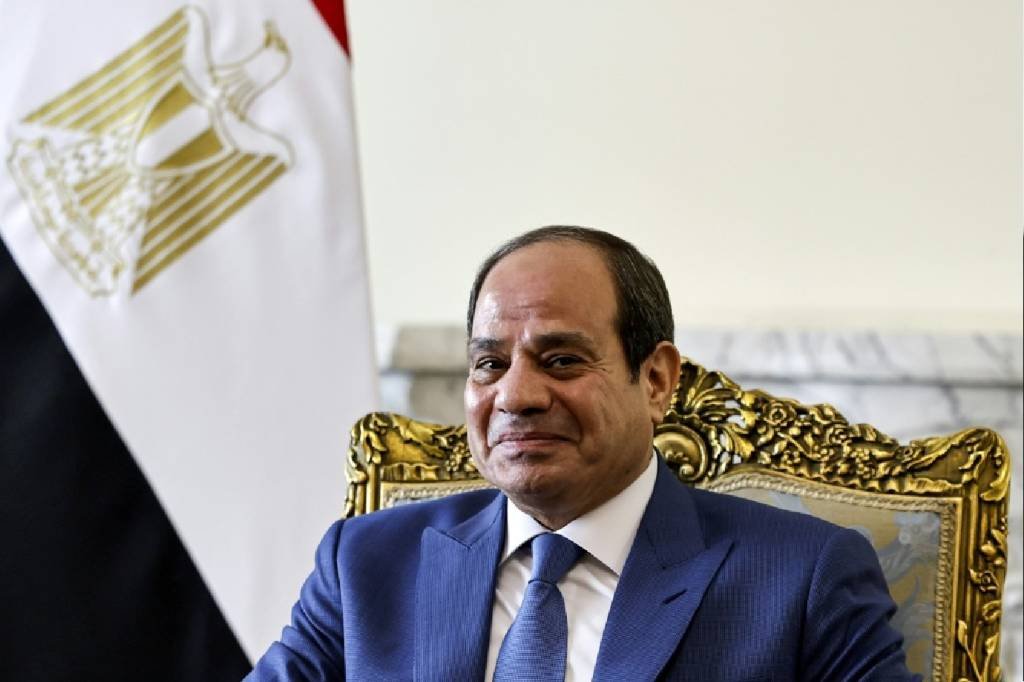 Presidente do Egito vence eleição com 89,6% dos votos