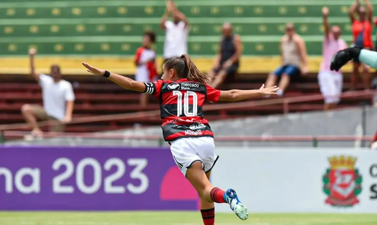 Copinha: equipe rubro negra levantou a taça de forma invicta (Rebeca Reis/Agência Paulistão/FPF/Divulgação)