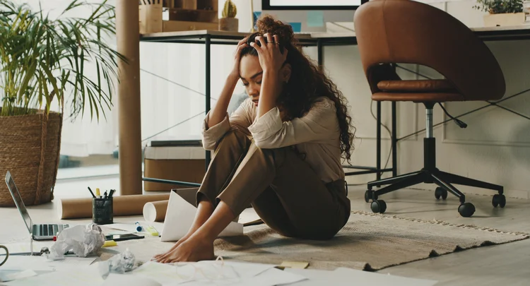 Marcelo Mascaro: A doença do trabalho ou profissional sempre dependerão de existir uma relação direta entre o trabalho executado e o desenvolvimento da doença, como é o caso do burnout (Delmaine Donson/iStockphoto)