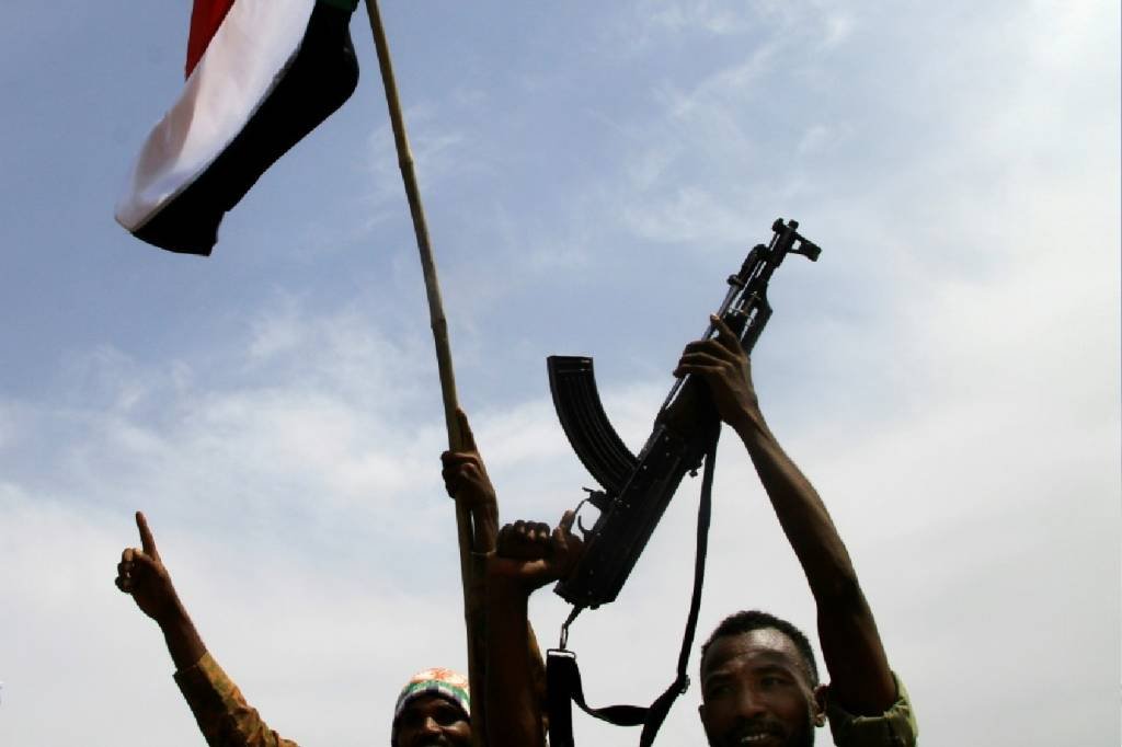 Apelos para que civis se armem no Sudão aumentam temor de guerra