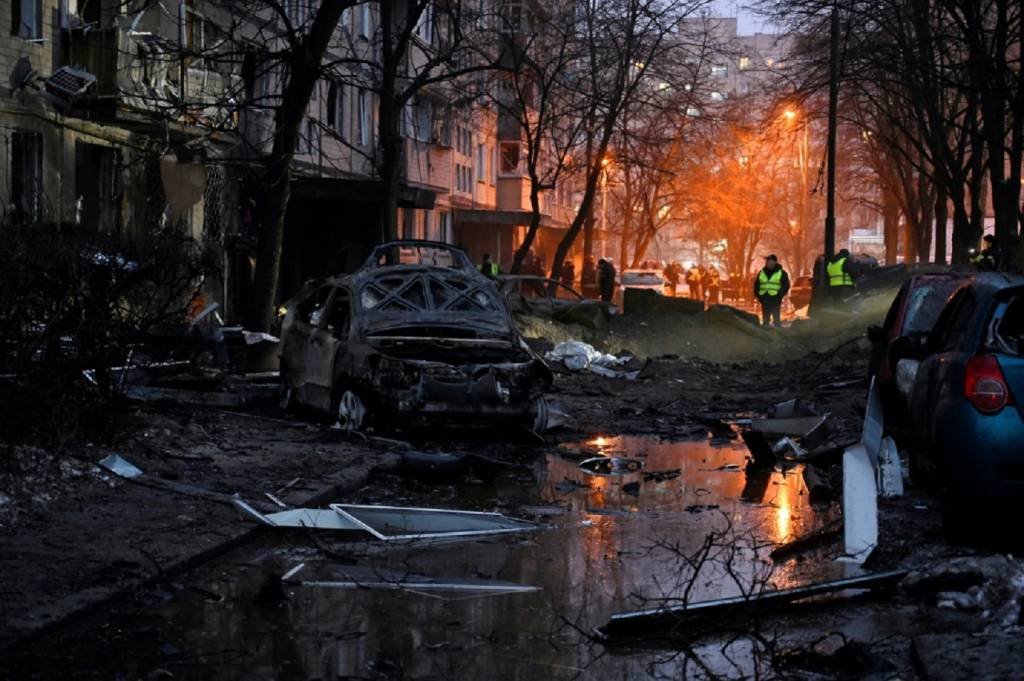 Ataque russo deixa dezenas de feridos na capital ucraniana