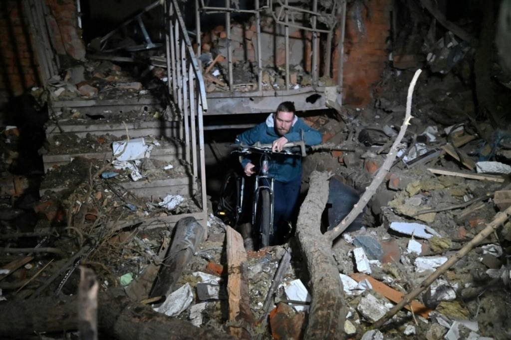 Guerra na Ucrânia: cidade de Kharkiv sofre ataque que deixa ao menos 17 pessoas feridas