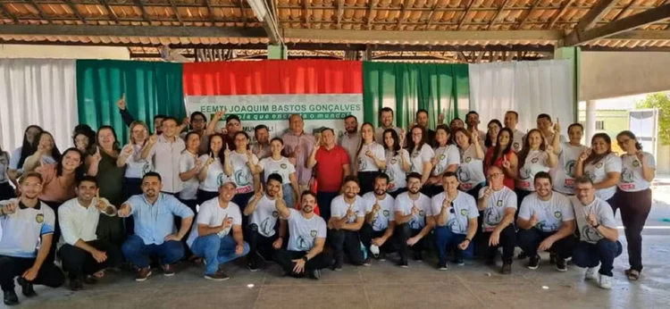 Equipe da Escola Joaquim Bastos Gonçalves, de Carnaubal (CE), vencedora da categoria 'Apoiando vidas saudáveis' (EEMTI Joaquim Bastos Gonçalves/Divulgação)