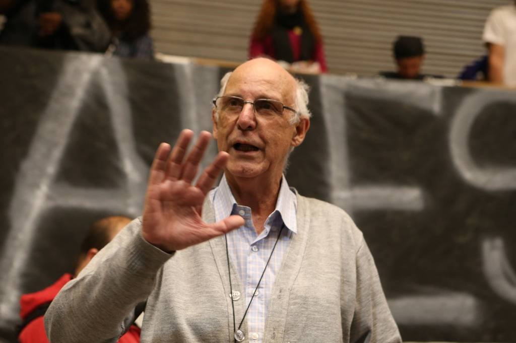 Dez vereadores desistem de apoiar CPI sobre ONGs e padre Lancellotti