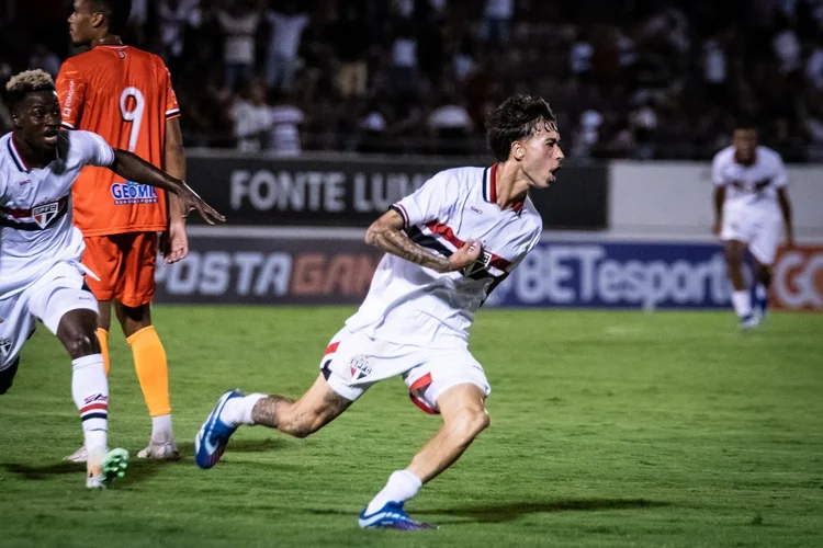 Copinha 2024: Um dos favoritos, o São Paulo, também entra em campo nesta terça-feira