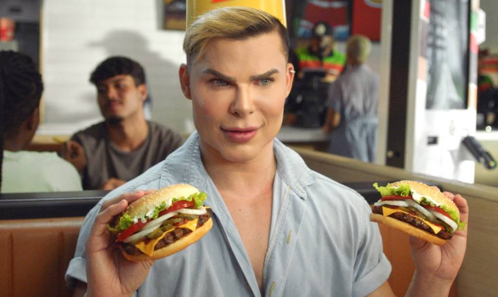 Ken humano em trecho de campanha (Burger King/Divulgação)