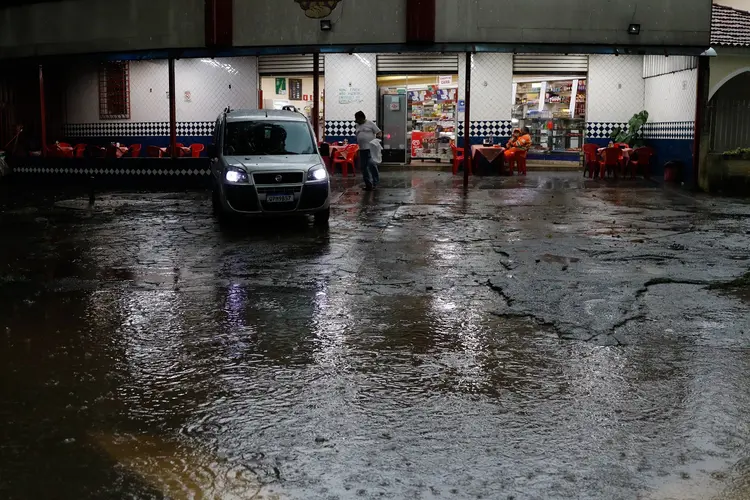 Chuva em SP: Segundo dados do Instituto Nacional de Meteorologia (Inmet), a média de chuva normal para todo o mês janeiro na capital de São Paulo, por exemplo, é de 292 mm (Fernando Frazão/Agência Brasil)