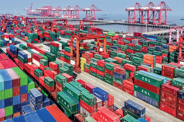 Porto de Taicang, na China: pressão chinesa contra exportações de Taiwan preocupa moradores da ilha (Costfoto/NurPhoto/Getty Images)