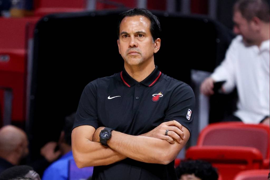 Técnico do Miami Heat assina o maior contrato da história da NBA, com R$ 600 milhões em oito anos