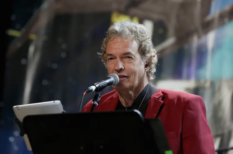 LAS VEGAS, NV - AUGUST 01:  Actor Gary Graham performs before the "DS9 25th Anniversary Celebration Kickoff with Colm Meaney and Hana Hatae!" panel during the 17th annual official Star Trek convention at the Rio Hotel &amp; Casino on August 1, 2018 in Las Vegas, Nevada.  (Photo by Gabe Ginsberg/Getty Images) (Gabe Ginsberg/Getty Images)