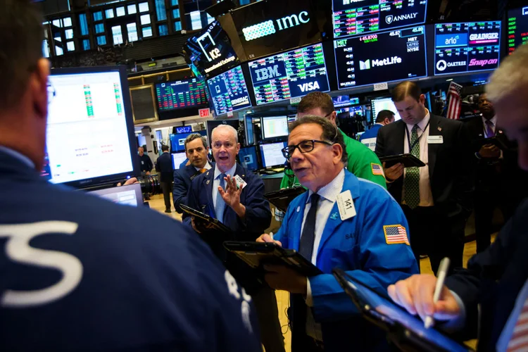 Bolsa de Valores de Nova York (NYSE): J.P. Morgan projeta queda de mais de 10% do S&P 500 em 2024 (Michael Nagle/Bloomberg via/Getty Images)