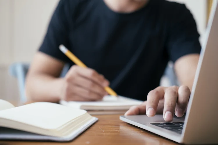 O valor das inscrições será de R$ 60,00 para candidatos com nível médio e de R$ 90,00 para candidatos de ensino superior  (Divulgação: Cavan Images/Getty Images)