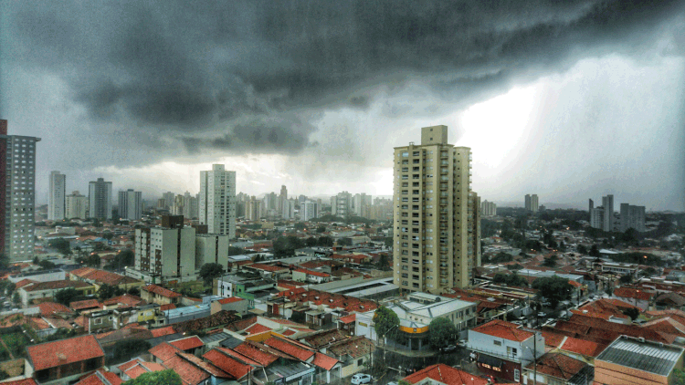 Chuva em São Paulo, em imagem de arquivo (Getty Images)