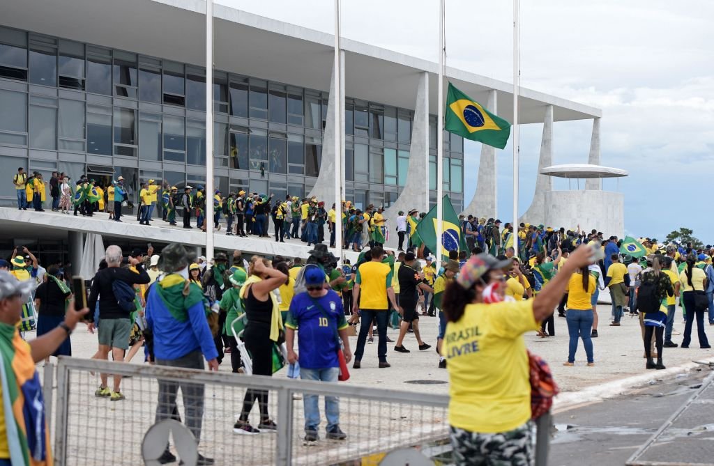 Antes de ato na Paulista, petistas lembram 8/1 e dizem que Bolsonaro 'cometeu muitos crimes'