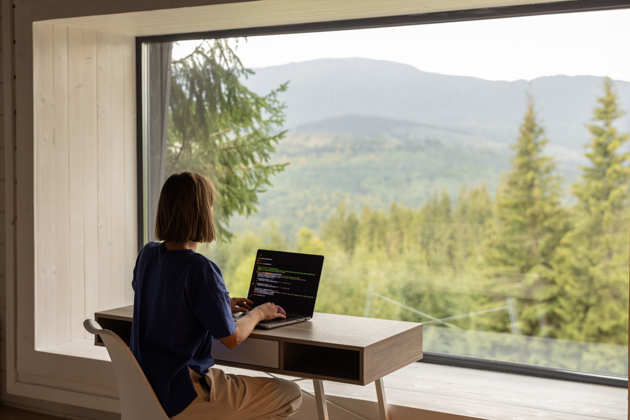 Quer trabalhar de qualquer lugar do mundo? Veja as vagas de home office disponíveis nesta semana