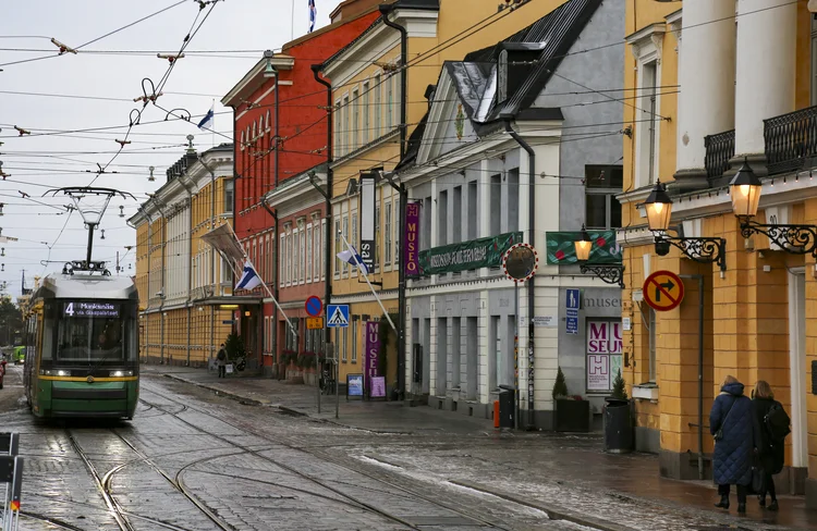 Transporte público: Helsinque é apontada como local com melhor mobilidade dentre mais de 60 cidades (Ismail Duru/Anadolu/Getty Images)